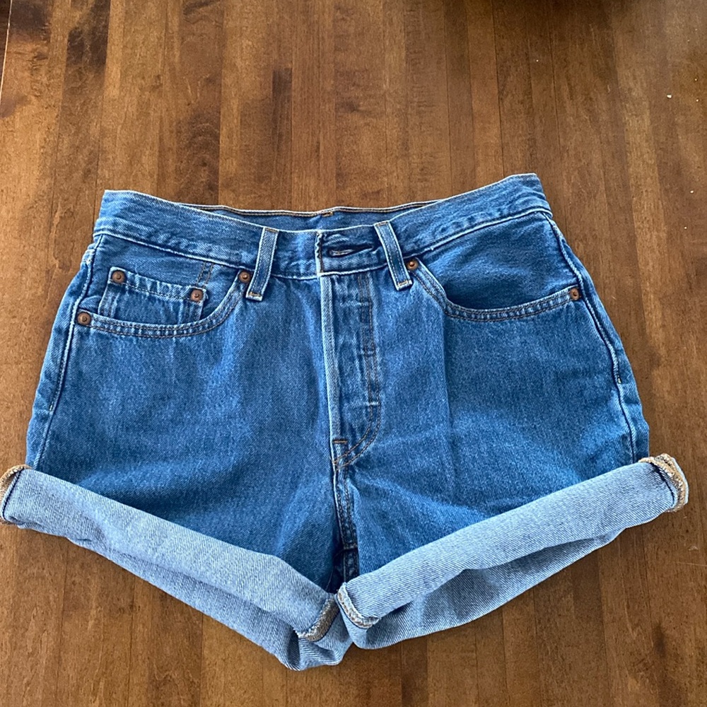 LEVI’s 501 Premium Quality Adjustable Length Shorts Size 26